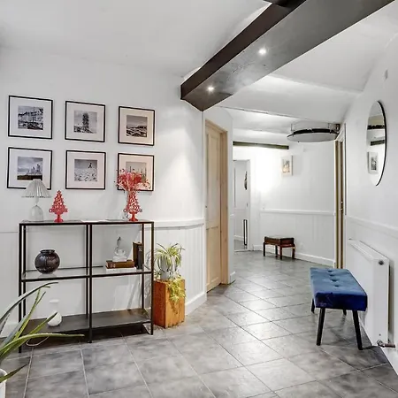 Stunning In V Esbjerg